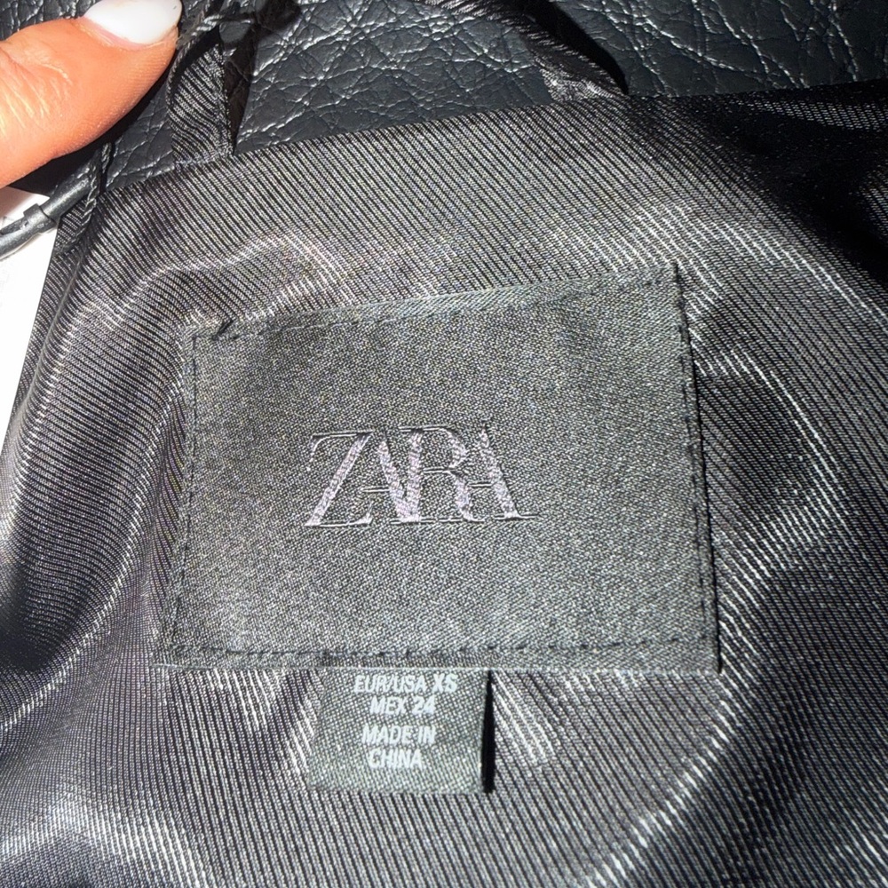 Zara Faux Black Leather-Effect Oversized Biker Jacket - Picture 7 of 8